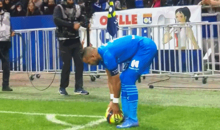 2025赛季中超客场积分前5：海港15战11胜高居第一，申花第二（中超2025赛季客场积分榜前五：海港15战11胜领跑，申花位居第二）