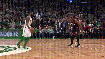 巴萨官方：邦马蒂已完成左腓骨骨折手术，预计恢复期为5个月（巴萨官宣邦马蒂左腓骨骨折接受手术，预计伤缺5个月）