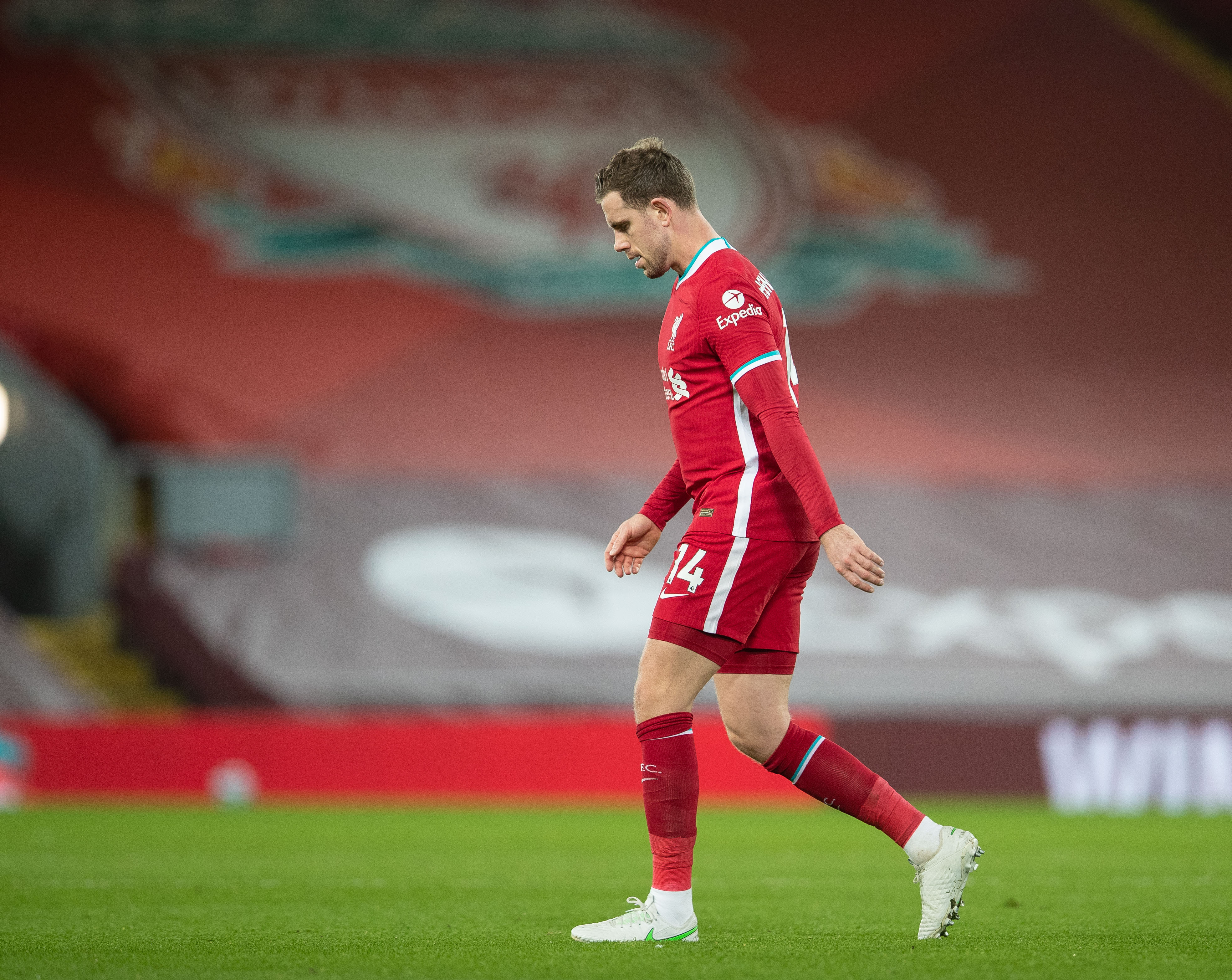 安布：邵佳一与此前的混乱划清界限，是国足非常好的主帅人选（安布：邵佳一已与过往混乱切割，堪称国足主帅的上佳人选）