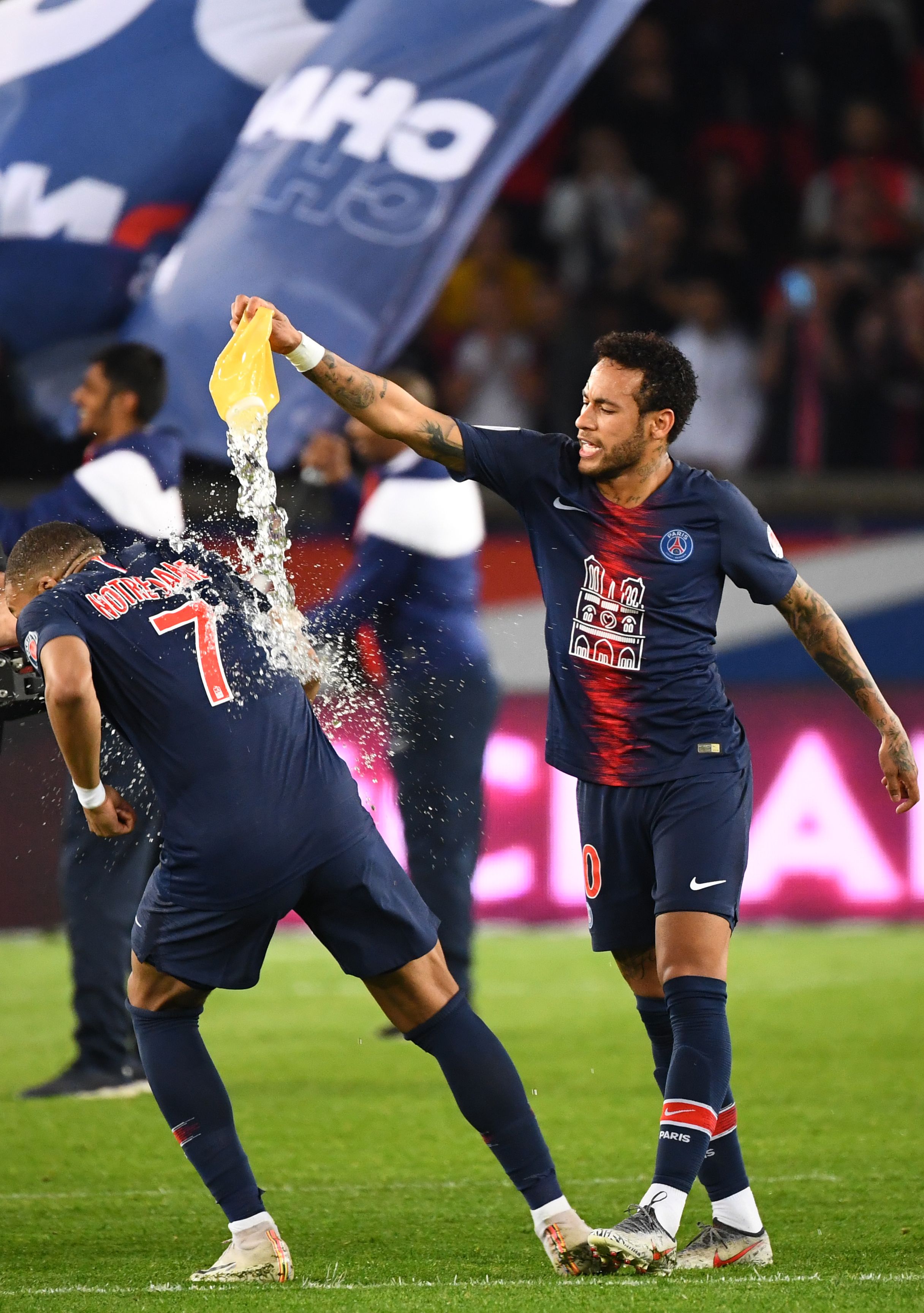 深圳男篮官宣：澳大利亚籍教练迈克尔·凯利出任25-26赛季主教练（深圳男篮正式宣布：澳籍教头迈克尔·凯利执掌25-26赛季）