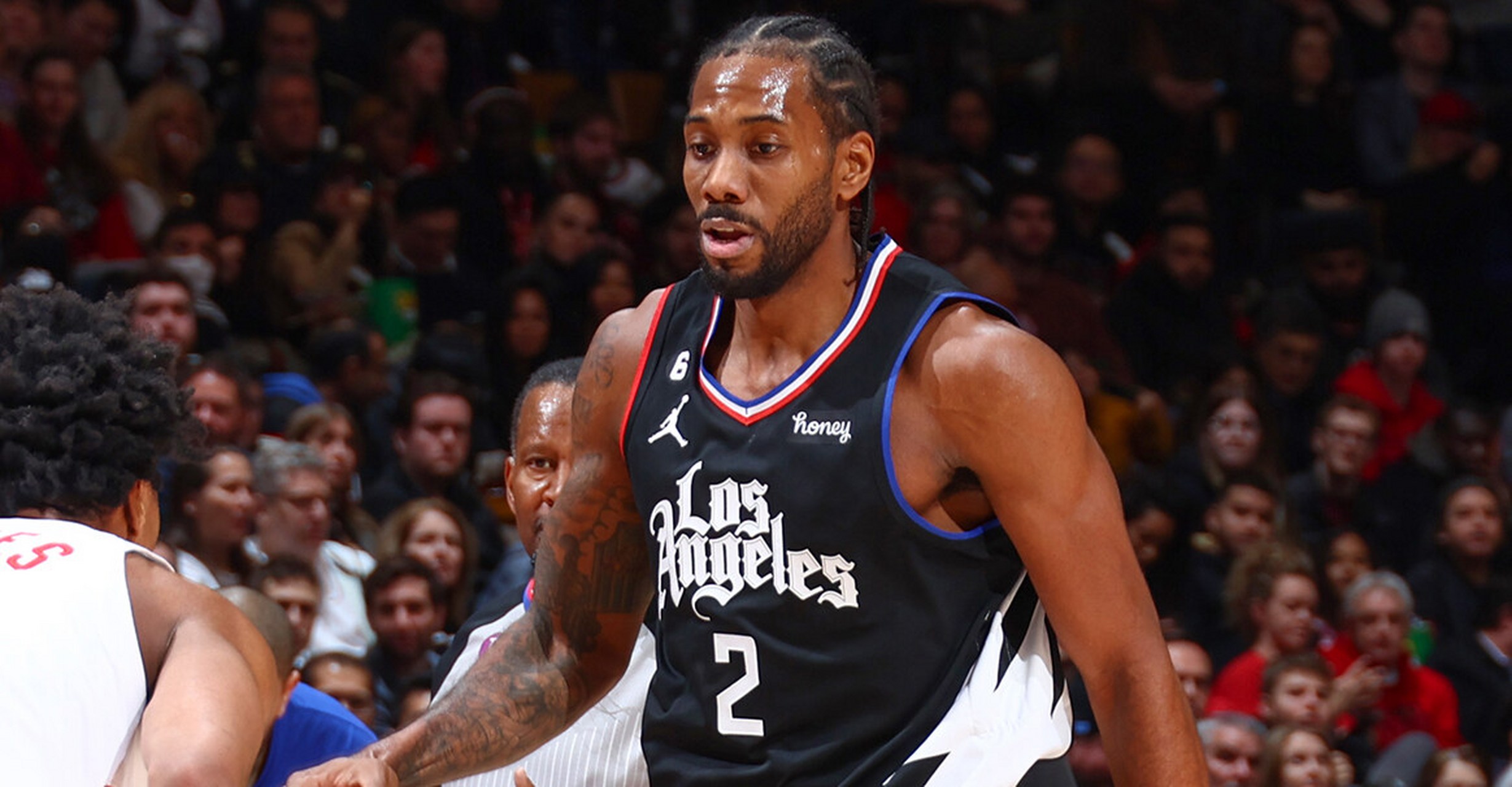 魔术四战全胜晋级NBA杯8强，尼克斯力压热火小组第一晋级（魔术四连胜挺进NBA杯八强，尼克斯压过热火以小组头名出线）