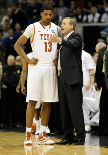 半场战报：罗马1-0乌迪内斯，洛伦佐-佩莱格里尼点射破门（半场速报：罗马1-0乌迪内斯，洛伦佐-佩莱格里尼点球建功）