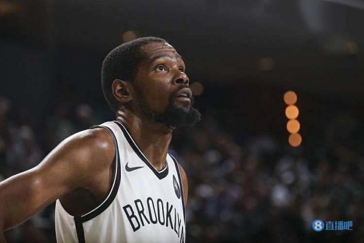 潘德夫：国米比上赛季更强，他们不应该在这么多比赛中犯错（潘德夫：这支国米强于上季，不该在这么多场比赛里犯错）