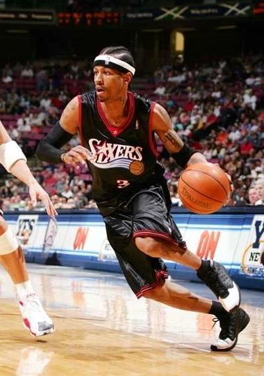 回馈家乡父老，河南队杨意林为后林村80岁以上老人发放礼品（河南队杨意林回乡送暖：向后林村80岁以上老人发放礼品）