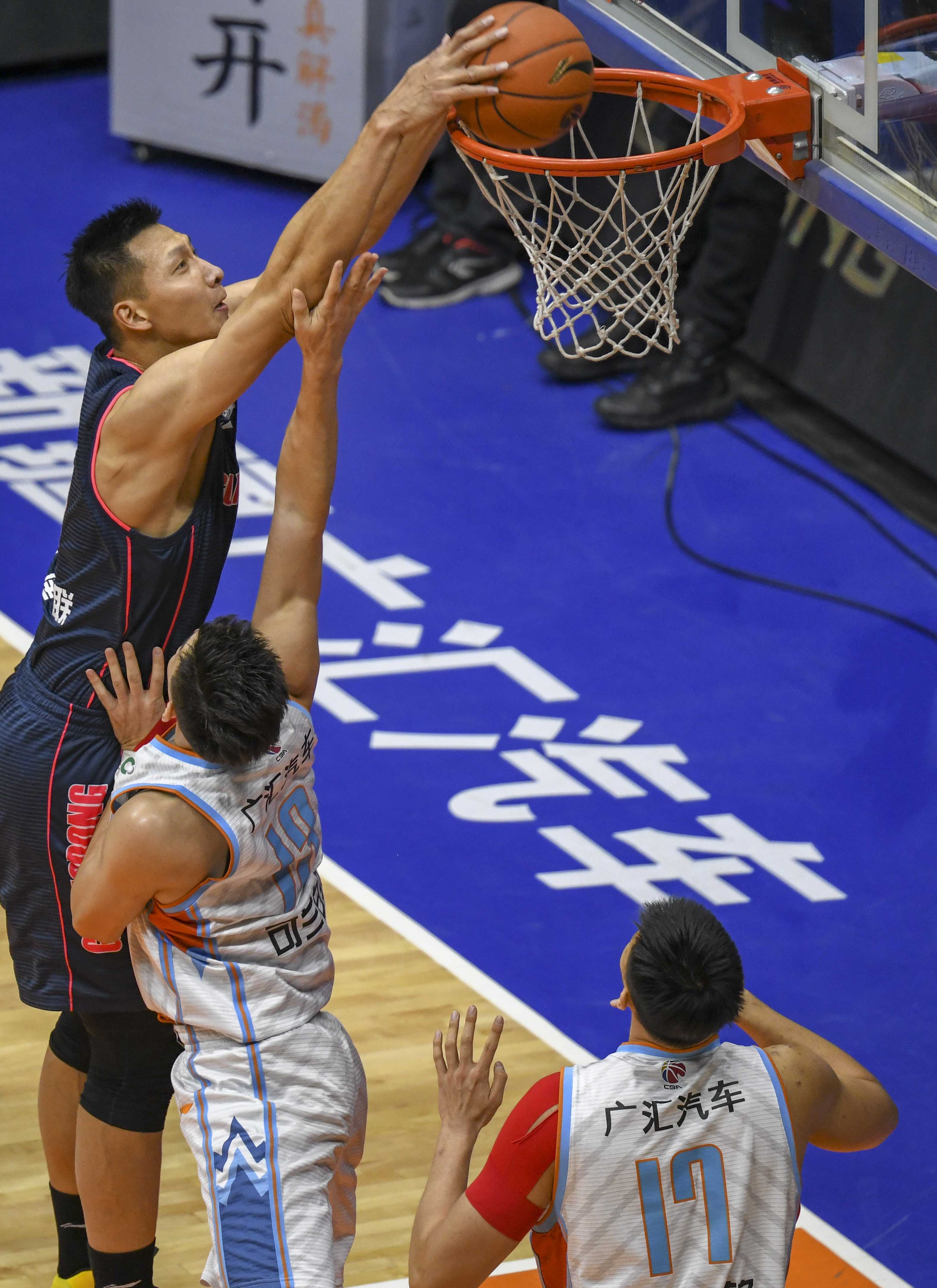 米纳拉：17岁被造谣成42岁，诽谤与谣言摧毁了我的职业生涯（米纳拉：年仅17岁却被谣传为42岁，流言与诽谤毁掉了我的职业生涯）