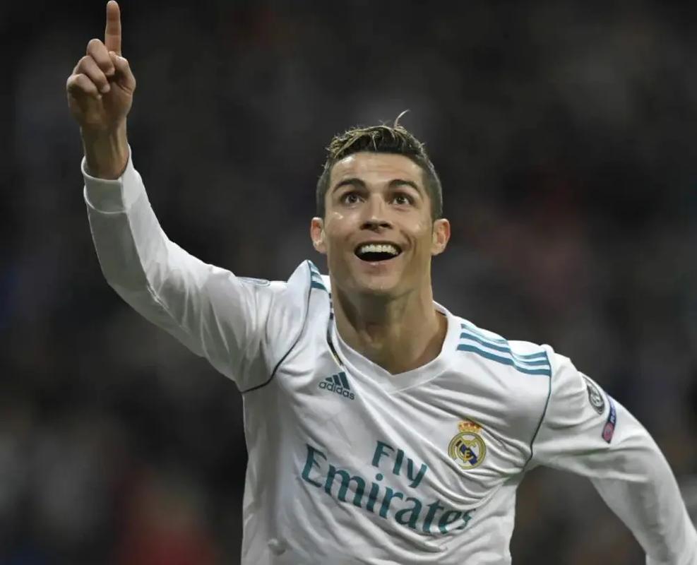 范佩西：温格是我的足球教父；弗格森的管理能力让人惊叹