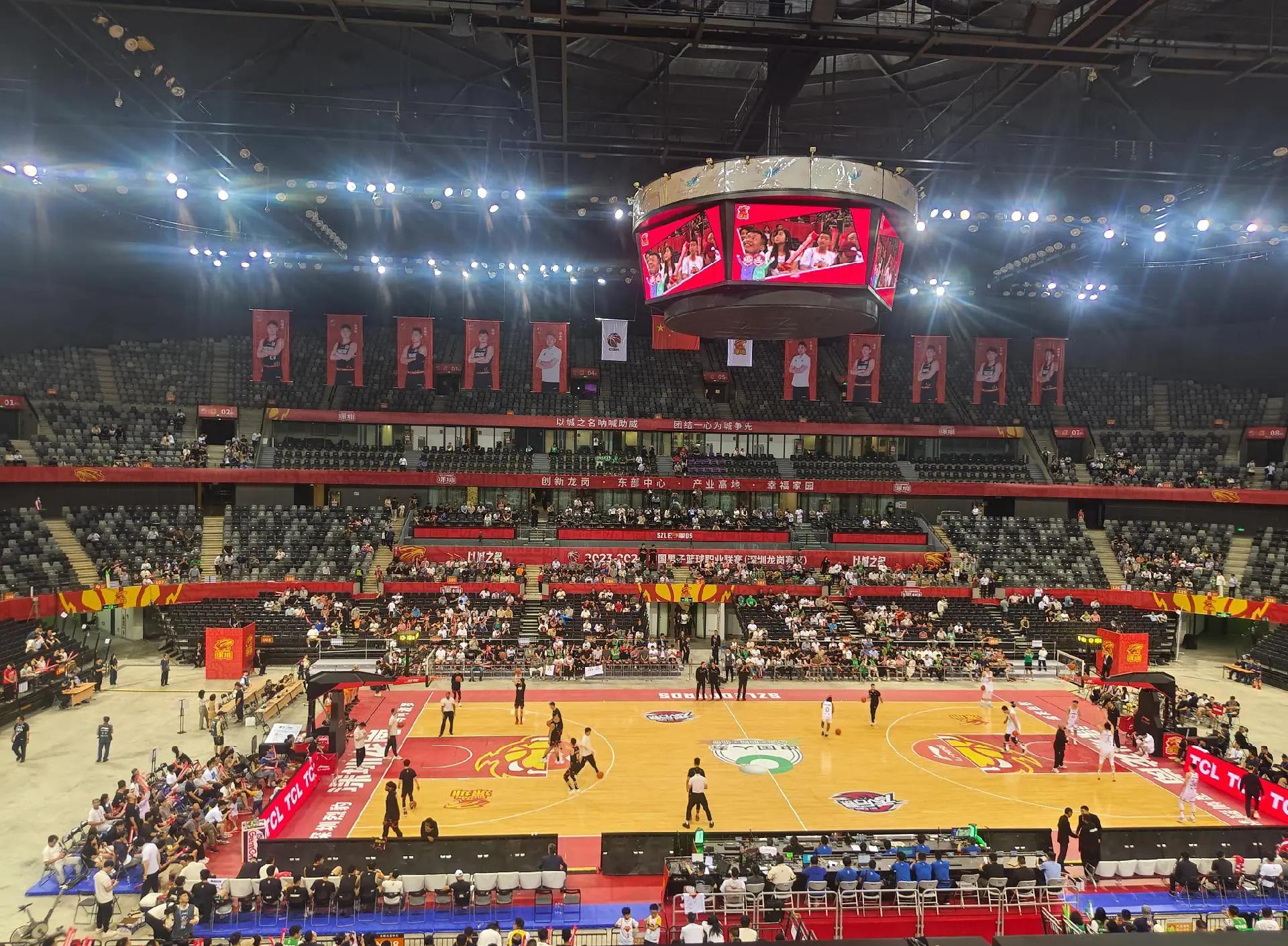 篮球NBA球员合约更新信息公开（NBA球员合同最新动态公布）