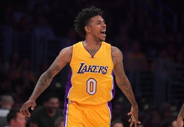 球迷：这球假得我都信了（球迷吐槽：这球假到离谱，我竟然信了）