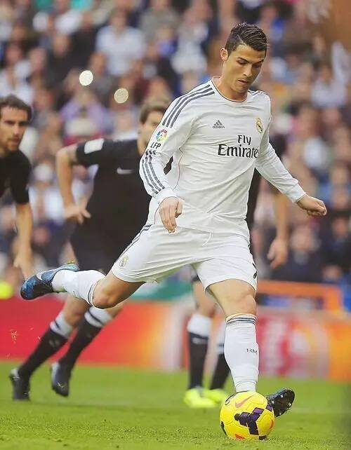 5场零封，秦子牛：自己发挥得还不错，主要是团队踢得非常好